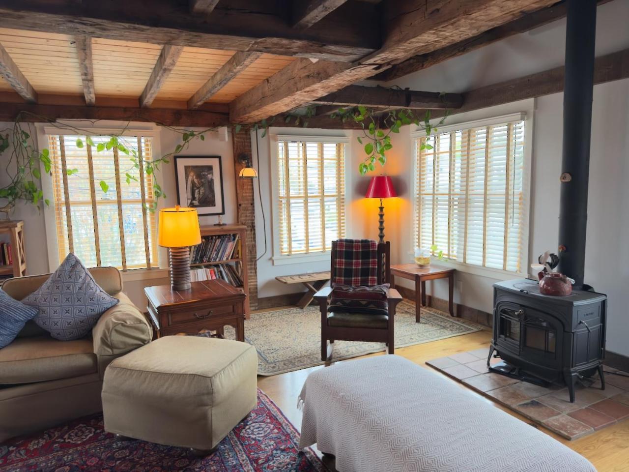 Hotel Magical Post And Beam Loft Downtown Newport! Zewnętrze zdjęcie